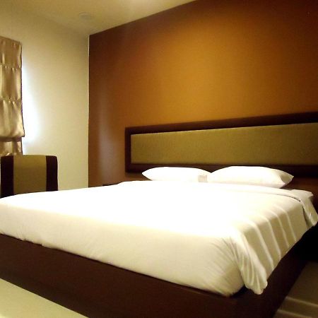 Hotel Olive Tangerang Ngoại thất bức ảnh