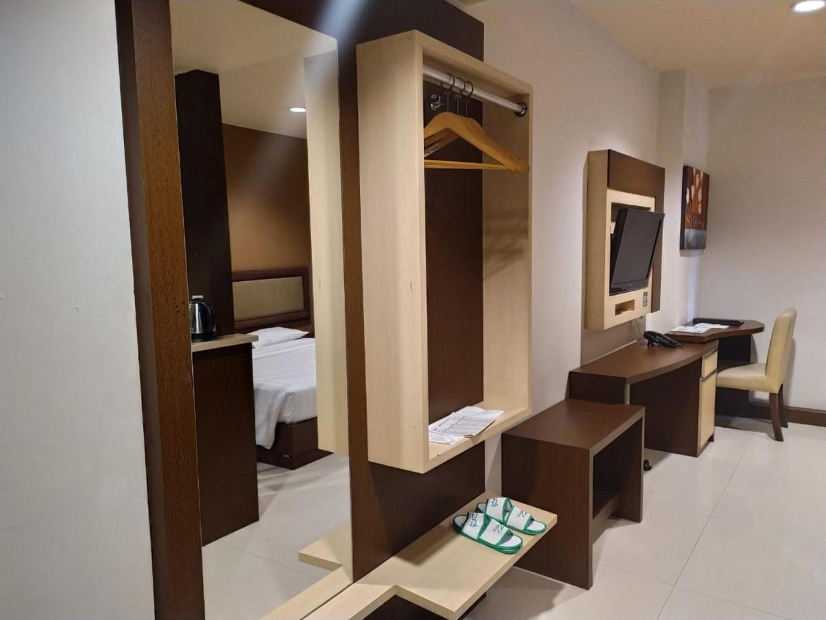 Hotel Olive Tangerang Ngoại thất bức ảnh