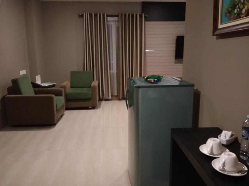Hotel Olive Tangerang Phòng bức ảnh
